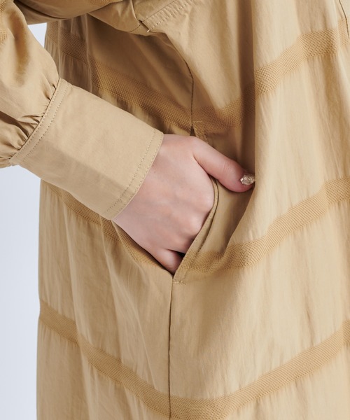 DouDou（ドゥドゥ）の「ボーダー織りパフギャザーワンピース（ワンピース・レディース・ブラック/ベージュ・FREE）」の20枚目の写真