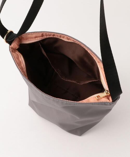 closet story(クローゼットストーリー)の「<closet story>ナイロン バイカラー ミニショルダーバッグ(ショルダーバッグ・レディース・ブラック/グレー・FREE)」の8枚目の写真
