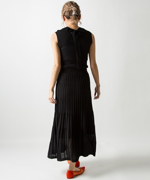 MILLION CARATS(ミリオンカラッツ)の「プリーツニットスカートのシルエットが綺麗なサマーニットワンピース(ワンピース・レディース・ピンク/ブラック/ブラウン・FREE)」の4枚目の写真