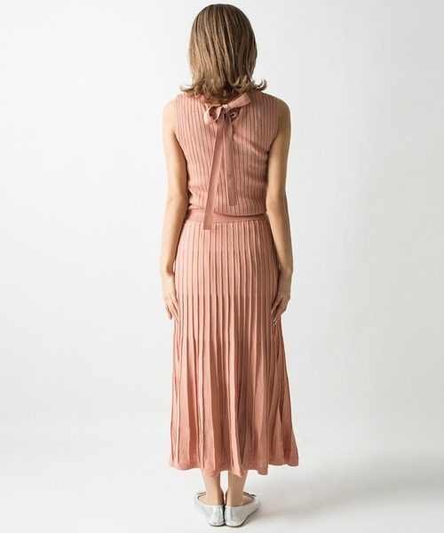 MILLION CARATS(ミリオンカラッツ)の「プリーツニットスカートのシルエットが綺麗なサマーニットワンピース(ワンピース・レディース・ピンク/ブラック/ブラウン・FREE)」の21枚目の写真