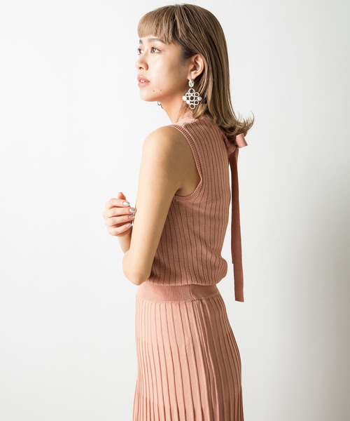 MILLION CARATS(ミリオンカラッツ)の「プリーツニットスカートのシルエットが綺麗なサマーニットワンピース(ワンピース・レディース・ピンク/ブラック/ブラウン・FREE)」の12枚目の写真