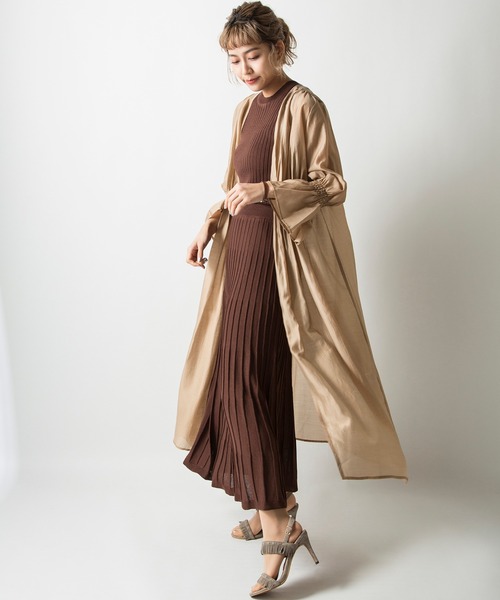 MILLION CARATS(ミリオンカラッツ)の「プリーツニットスカートのシルエットが綺麗なサマーニットワンピース(ワンピース・レディース・ピンク/ブラック/ブラウン・FREE)」の9枚目の写真