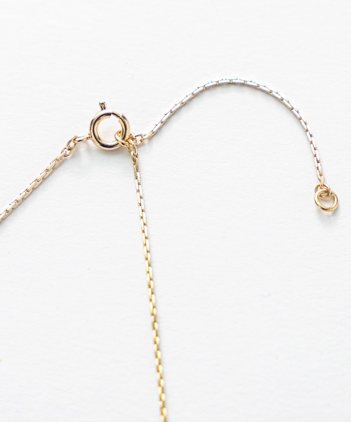 Omekashi（オメカシ）の「細スネークネックレス（ネックレス・レディース・シルバー/ゴールド・ONE SIZE）」の4枚目の写真
