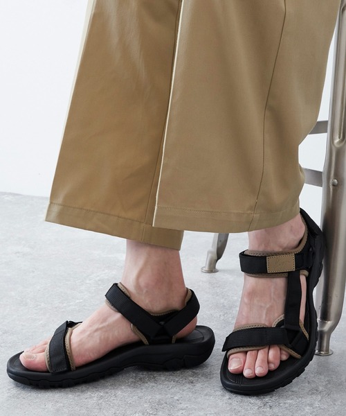 Kappa(カッパ)の「Kappa / カッパ 別注 ロゴ刻印 ストラップ ベルクロサンダル(サンダル・メンズ・ブラック/ホワイト/ベージュ/グレー・L/M/S)」の1枚目の写真