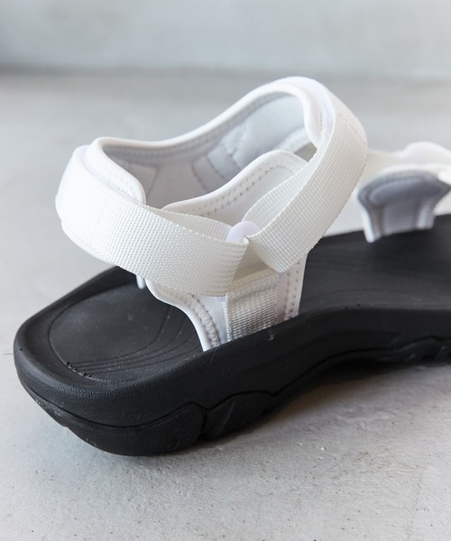 Kappa(カッパ)の「Kappa / カッパ 別注 ロゴ刻印 ストラップ ベルクロサンダル(サンダル・メンズ・ブラック/ホワイト/ベージュ/グレー・L/M/S)」の7枚目の写真