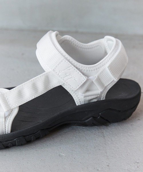 Kappa(カッパ)の「Kappa / カッパ 別注 ロゴ刻印 ストラップ ベルクロサンダル(サンダル・メンズ・ブラック/ホワイト/ベージュ/グレー・L/M/S)」の9枚目の写真