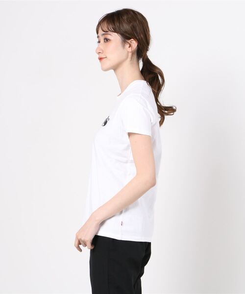 Levi's（リーバイス）の「THE PERFECT TEE NEW LOGO II WHITE+（Tシャツ/カットソー・レディース・マルチ・S/M/L/XS）」の3枚目の写真