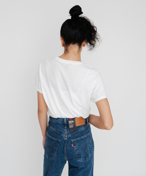 Levi's（リーバイス）の「THE PERFECT TEE NEW LOGO II WHITE+（Tシャツ/カットソー・レディース・マルチ・S/M/L/XS）」の17枚目の写真