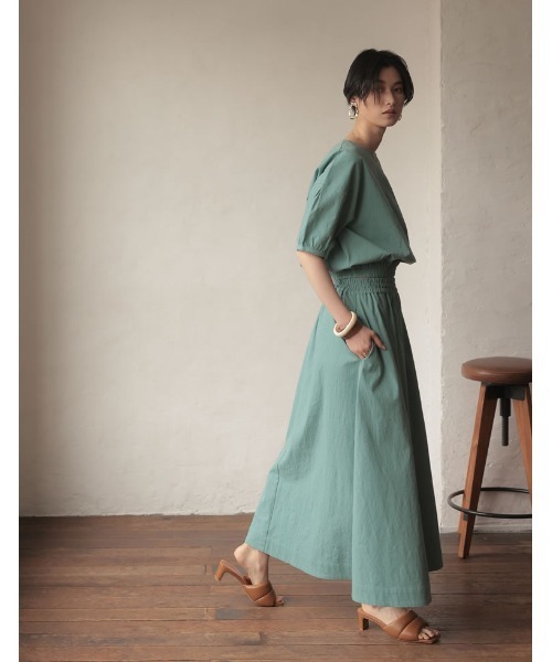 Re:EDIT(リエディ)の「ストレッチコットンボリュームスリーブショートブラウス(シャツ/ブラウス・レディース・アイボリー/モカ/ブルー・LARGE/MEDIUM)」の9枚目の写真