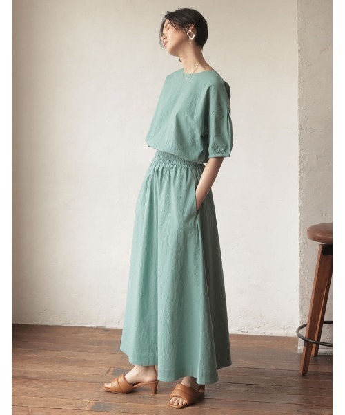 Re:EDIT(リエディ)の「ストレッチコットンボリュームスリーブショートブラウス(シャツ/ブラウス・レディース・アイボリー/モカ/ブルー・LARGE/MEDIUM)」の4枚目の写真