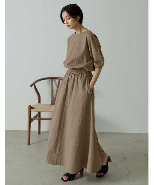 Re:EDIT(リエディ)の「ストレッチコットンボリュームスリーブショートブラウス(シャツ/ブラウス・レディース・アイボリー/モカ/ブルー・LARGE/MEDIUM)」の14枚目の写真