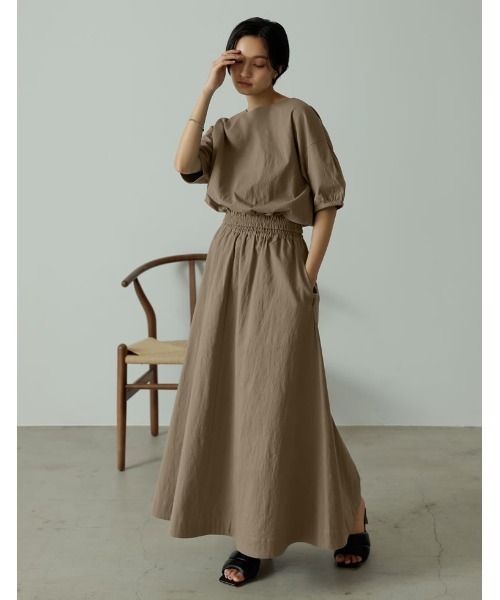 Re:EDIT(リエディ)の「ストレッチコットンボリュームスリーブショートブラウス(シャツ/ブラウス・レディース・アイボリー/モカ/ブルー・LARGE/MEDIUM)」の13枚目の写真