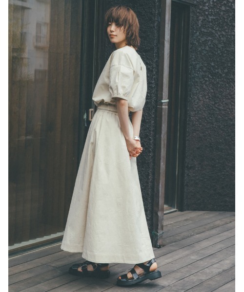 Re:EDIT(リエディ)の「ストレッチコットンボリュームスリーブショートブラウス(シャツ/ブラウス・レディース・アイボリー/モカ/ブルー・LARGE/MEDIUM)」の15枚目の写真