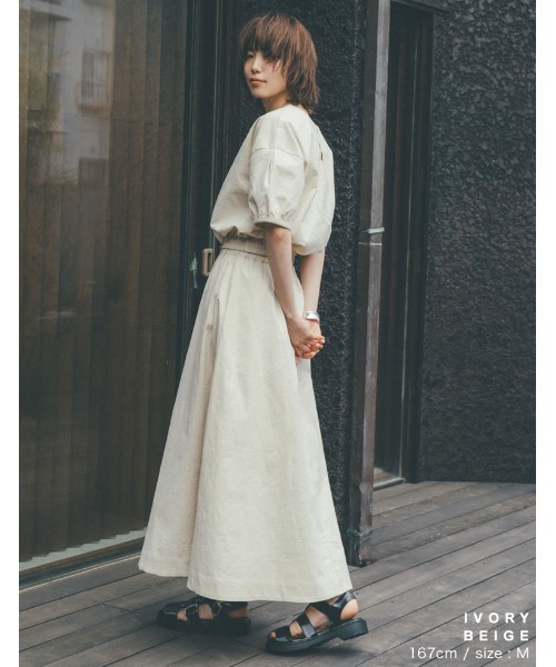 Re:EDIT(リエディ)の「ストレッチコットンボリュームスリーブショートブラウス(シャツ/ブラウス・レディース・アイボリー/モカ/ブルー・LARGE/MEDIUM)」の17枚目の写真