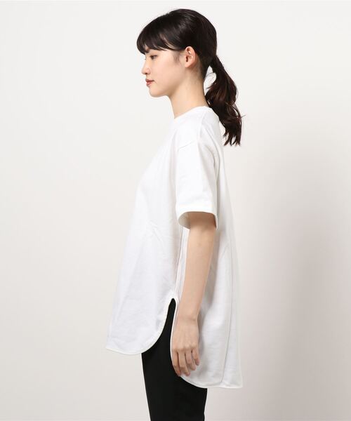 COLONY 2139（コロニートゥーワンスリーナイン）の「天竺前後差半袖T/サイドスリットＴシャツ（Tシャツ/カットソー・レディース・その他35/ブラック/オフホワイト/ホワイト・MEDIUM）」の5枚目の写真