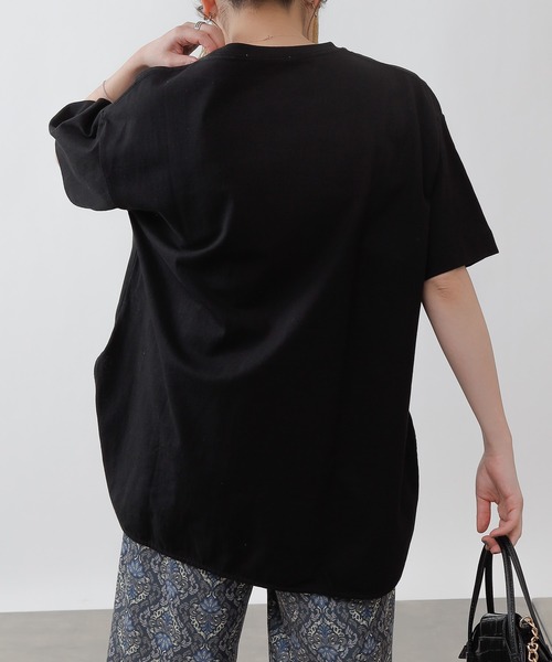 COLONY 2139（コロニートゥーワンスリーナイン）の「天竺前後差半袖T/サイドスリットＴシャツ（Tシャツ/カットソー・レディース・その他35/ブラック/オフホワイト/ホワイト・MEDIUM）」の20枚目の写真