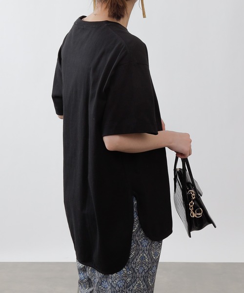 COLONY 2139（コロニートゥーワンスリーナイン）の「天竺前後差半袖T/サイドスリットＴシャツ（Tシャツ/カットソー・レディース・その他35/ブラック/オフホワイト/ホワイト・MEDIUM）」の21枚目の写真