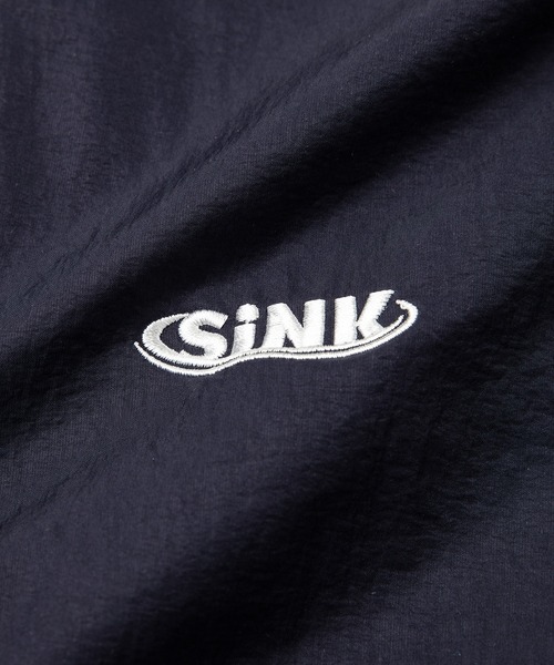 SINK kotohayokozawa（シンク コトハヨコザワ）の「HALF ZIP STAFF BLOUSON（ブルゾン・レディース・ベージュ/ネイビー・M/L）」の5枚目の写真