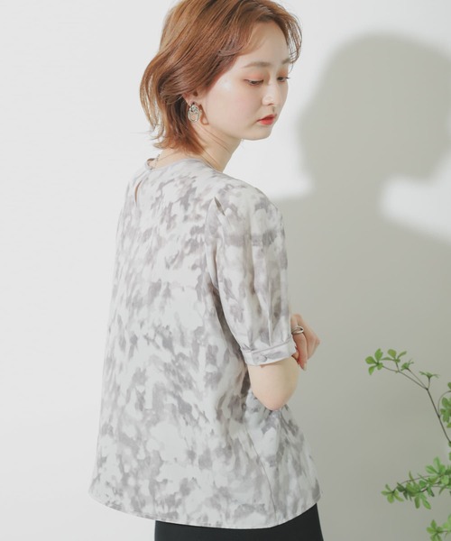 SENSE OF PLACE by URBAN RESEARCH（センスオブプレイスバイアーバンリサーチ）の「マーブルパイピングタックブラウス（シャツ/ブラウス・レディース・アイボリー/グレー・ONE）」の5枚目の写真