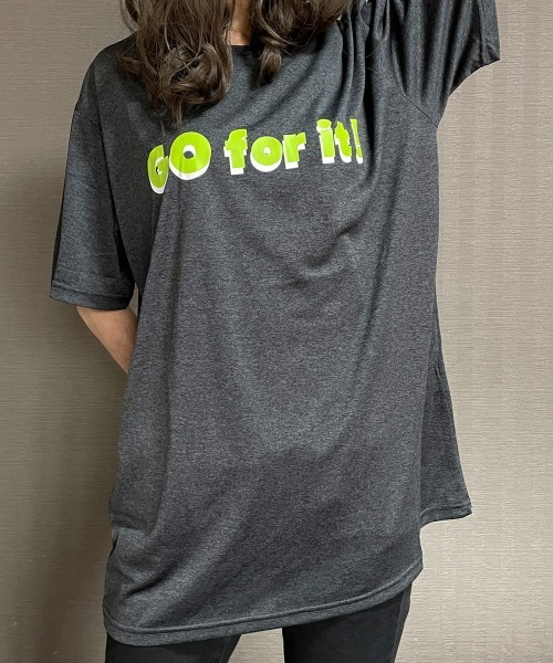 GGD（ジージーディー）の「プリントTシャツ（Tシャツ/カットソー・レディース・ホワイト系3/グリーン系1/ブラック系/ホワイト系4/グレー系1/グレー系3/ブラック系2/ピンク系2/ブラック系3/ホワイト系1/ネイビー系4/ネイビー系1/グレー系4/ブラック系1/ホワイト系2/ブルー系1/ブルー系/グレー系2/レッド系2/グリーン系2/ネイビー系2/レッド系1/ピンク系1/ネイビー系3・L/M/LL）」の5枚目の写真
