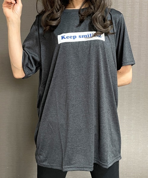 GGD（ジージーディー）の「プリントTシャツ（Tシャツ/カットソー・レディース・ホワイト系3/グリーン系1/ブラック系/ホワイト系4/グレー系1/グレー系3/ブラック系2/ピンク系2/ブラック系3/ホワイト系1/ネイビー系4/ネイビー系1/グレー系4/ブラック系1/ホワイト系2/ブルー系1/ブルー系/グレー系2/レッド系2/グリーン系2/ネイビー系2/レッド系1/ピンク系1/ネイビー系3・L/M/LL）」の6枚目の写真