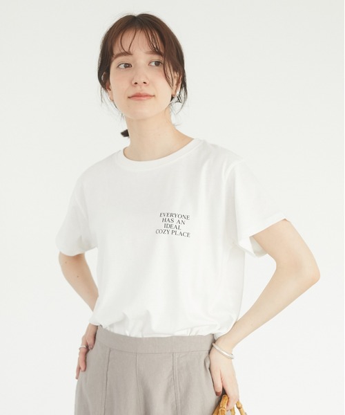 Green Parks(グリーンパークス)の「COZYフォトPtTシャツ*(Tシャツ/カットソー・レディース・ブラウン/カーキ/オフホワイト/ブラック・FREE)」の2枚目の写真