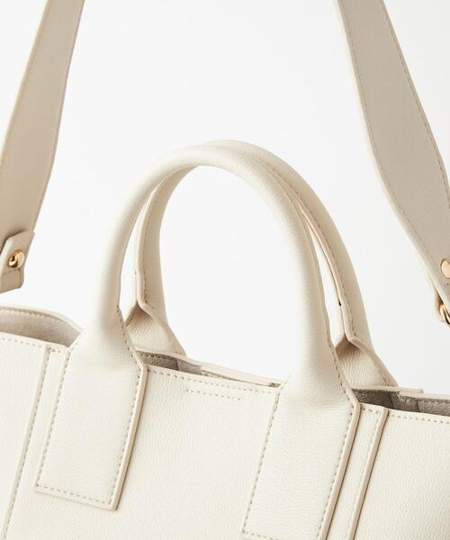 green label relaxing（グリーンレーベルリラクシング）の「DAYLY MID 2WAY バッグ（ショルダーバッグ・レディース・ホワイト/ブラック/モカ・FREE）」の5枚目の写真