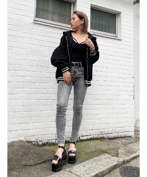 ENVYM（アンビー）の「ナローバインダーキャミ（キャミソール・レディース・ブラック/ホワイト・FREE）」の5枚目の写真