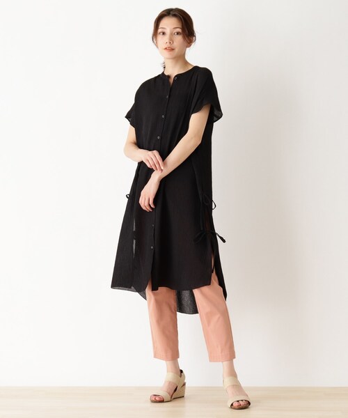 SHOO・LA・RUE(シューラルー)の「◆バンドカラースリットシャツワンピース(ワンピース・レディース・ブラック/ダークグリーン/アイボリー/ブラウン系その他2・00)」の3枚目の写真