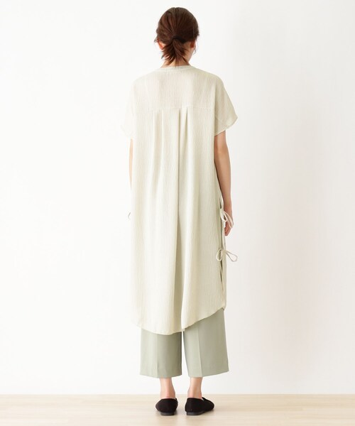 SHOO・LA・RUE(シューラルー)の「◆バンドカラースリットシャツワンピース(ワンピース・レディース・ブラック/ダークグリーン/アイボリー/ブラウン系その他2・00)」の5枚目の写真