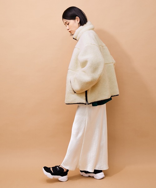 ADAM ET ROPE'（アダムエロペ）の「リバーシブルボアブルゾン