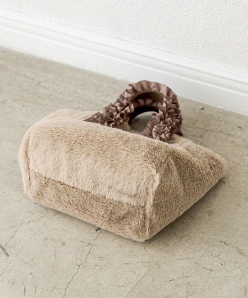 OLIVE des OLIVE(オリーブデオリーブ)の「ファートート(トートバッグ・レディース・ダークベージュ・FREE)」の4枚目の写真