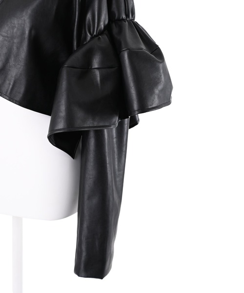 Narcissus(ナルシス)の「【SINN】Narcissusオリジナル レザーフリルジャケット(ノーカラージャケット・レディース・ホワイト/ブラック・FREE)」の11枚目の写真