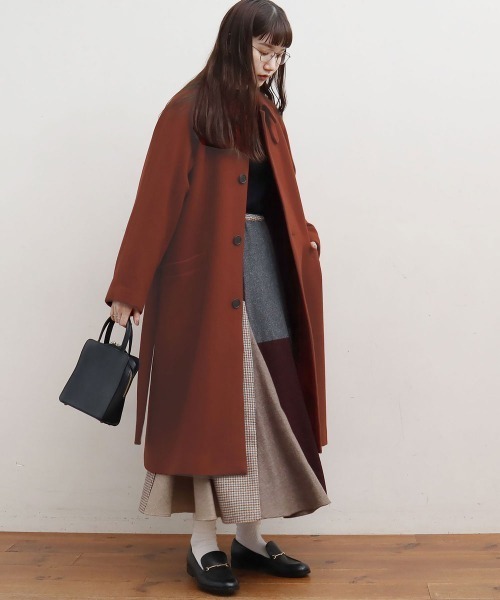 fig Ｌondon（フィグロンドン）の「エアリアルパイル　sten CO（ステンカラーコート・レディース・ブラック/レッド/グリーン・FREE）」の4枚目の写真