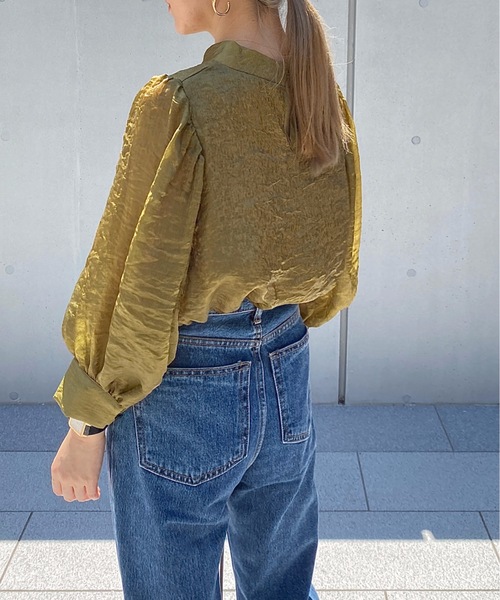 StyleSea(スタイルシー)の「スタンドカラーボリュームスリーブブラウス(シャツ/ブラウス・レディース・ブラック/オリーブ/キャメル・FREE)」の4枚目の写真