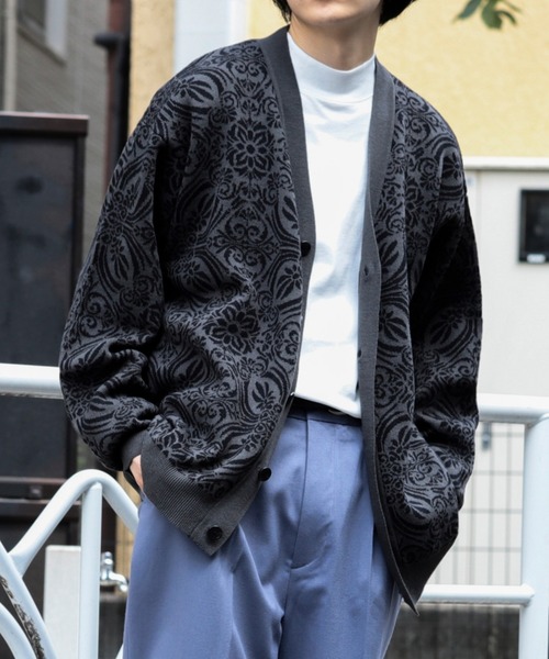 BeAMS DOT(ビームスドット)の「【WEB限定】BeAMS DOT / ジャカードニットカーディガン(カーディガン/ボレロ・メンズ・ベージュ/ブラック・MEDIUM/LARGE)」の3枚目の写真
