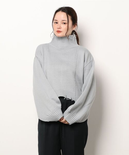 STYLEBLOCK(スタイルブロック)の「ニットダメージハイネックショートプルオーバー(ニット/セーター・レディース・ライトブルー/モカ/ライトベージュ/ブラック・M)」の7枚目の写真