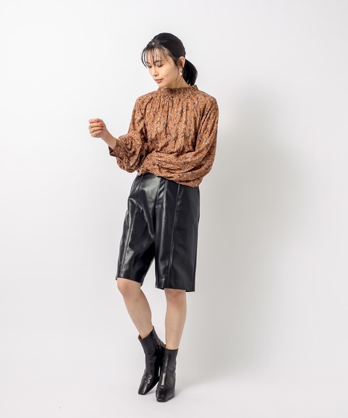 RIVE DROITE（リヴドロワ）の「秋にかけて大活躍する１枚　フェイクレザーハーフパンツ（その他パンツ・レディース・ブラック・FREE）」の6枚目の写真