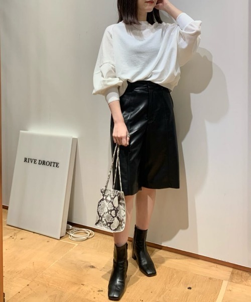 RIVE DROITE（リヴドロワ）の「秋にかけて大活躍する１枚　フェイクレザーハーフパンツ（その他パンツ・レディース・ブラック・FREE）」の19枚目の写真