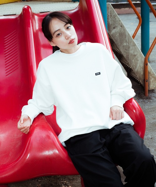 HUF（ハフ）の「CLASSIC FLEECE CREW / HUF クルー トレーナー（スウェット・メンズ・レッド系その他/グリーン系その他/ブラック/ホワイト系その他・X-LARGE/SMALL/MEDIUM/XX-LARGE/LARGE）」の5枚目の写真