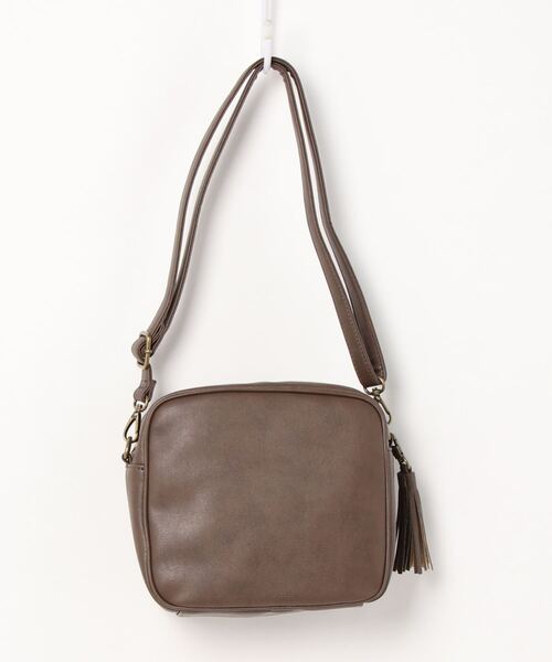 Samansa Mos2（サマンサ モスモス）の「タッセル付ラウンドショルダー（ショルダーバッグ・レディース・ブラック/ブラウン/グリーン・ﾌﾘ-）」の3枚目の写真