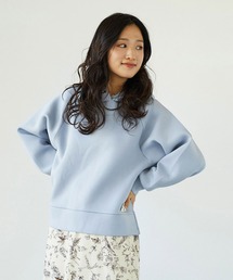 NICOLE white | ダンボールフードプルオーバー(パーカー)