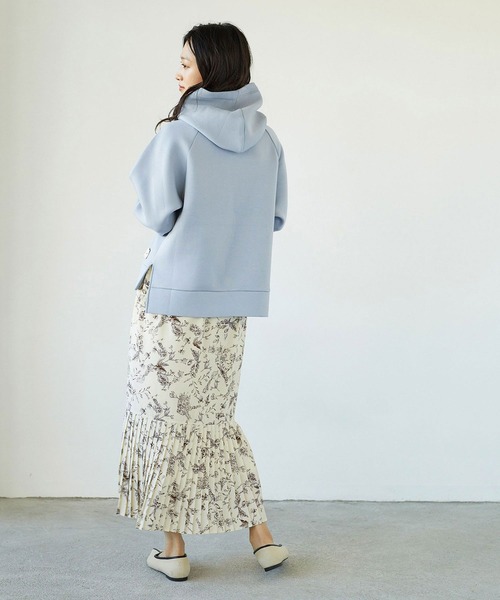 NICOLE white（ニコルホワイト）の「ダンボールフードプルオーバー（パーカー・レディース・ブラック/オフホワイト/サックスブルー・FREE）」の10枚目の写真