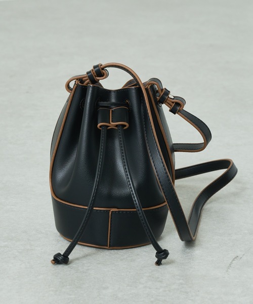 Lui's（ルイス）の「巾着バケツバッグ（ショルダーバッグ・レディース・ブラック/ベージュ/アイボリー・FREE）」の10枚目の写真