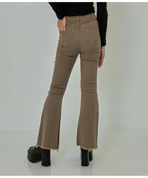 ANAP（アナップ）の「サイドカットツイルストレッチフレアパンツ（その他パンツ・レディース・スミクロ/ベージュ・L/M/S）」の7枚目の写真