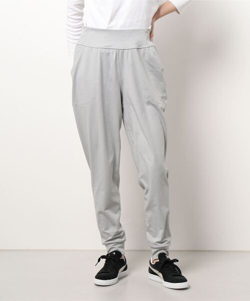 PUMA（プーマ）の「PUMA プーマ ウィメンズ ヨガ スタジオ FOUNDATION ジョガー（その他パンツ・レディース・ライトグレー/ブラック・MEDIUM/X-LARGE/LARGE/SMALL）」の2枚目の写真