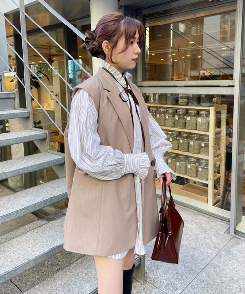 one after another NICE CLAUP(ワンアフターアナザーナイスクラップ)の「テーラードジレジャケット(ベスト・レディース・グレー/ベージュ/アイボリー・FREE)」の17枚目の写真