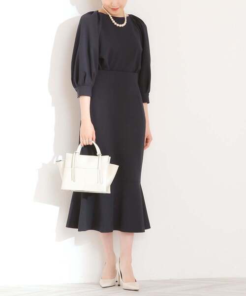 Tiara（ティアラ）の「ボリュームスリーブブラウス（シャツ/ブラウス・レディース・ネイビー/ブラック/アイボリー・FREE）」の2枚目の写真