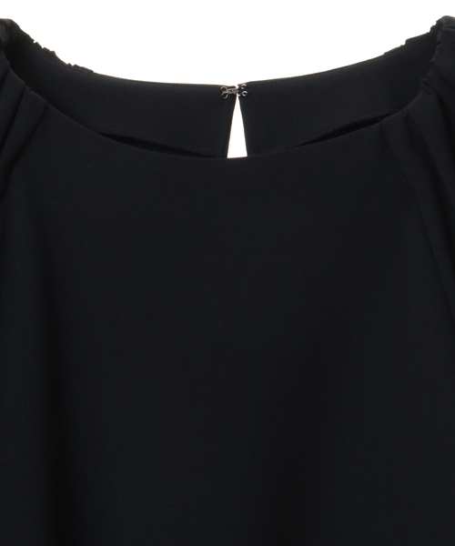 Tiara（ティアラ）の「ボリュームスリーブブラウス（シャツ/ブラウス・レディース・ネイビー/ブラック/アイボリー・FREE）」の13枚目の写真