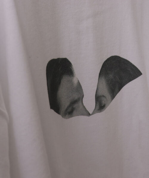 GLOSTER（グロスター）の「【RICHARD VERGEZ/リチャード・ヴェルゲス】コラージュアートTシャツ（Tシャツ/カットソー・メンズ・ホワイト系その他/ホワイト系その他2/ホワイト系その他3/ホワイト系その他4/ブラック系その他/ブラック系その他4/ブラック系その他2/ブラック系その他3・MEDIUM/LARGE）」の4枚目の写真